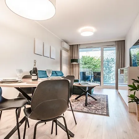 Whiteblue Apartment *